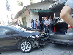 日系国产车高速追尾视频,日系国产车高速追尾事故现场直击